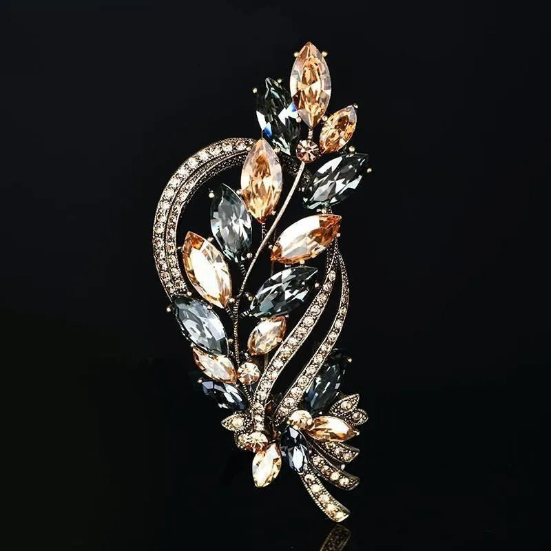 Brooch Ladies High-End Crystal Accessories Retro Atmosphere Suit Corsage Coat Brooch Birthday Gift