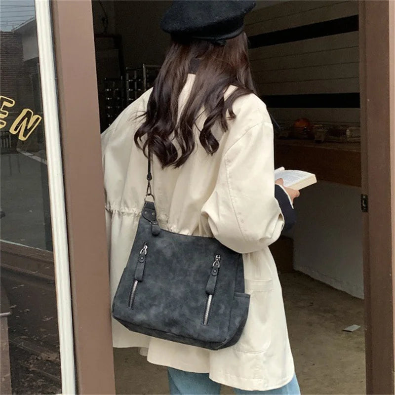 Women Crossbody Bag Luxury Designer Oblique Cross Single Shoulder bag Large Capacity Handbags Retro Matte PU Leather Hobos purse