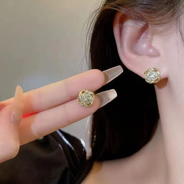 Light Luxury Zircon Stud Earrings Simple Cross Hollow Geometric Earrings Wedding Party Exquisite Ear Jewellery Women Gifts K-