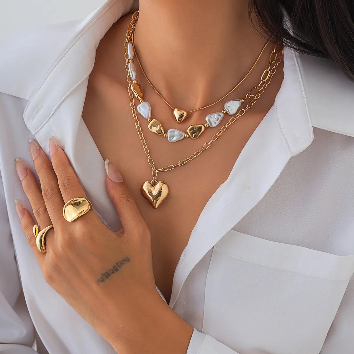 Boho Love Pendant Necklace Women's 2025 Multi Layer Gold Color Metal Imitation Pearl Girl Fashion Couple Fashion Jewelry