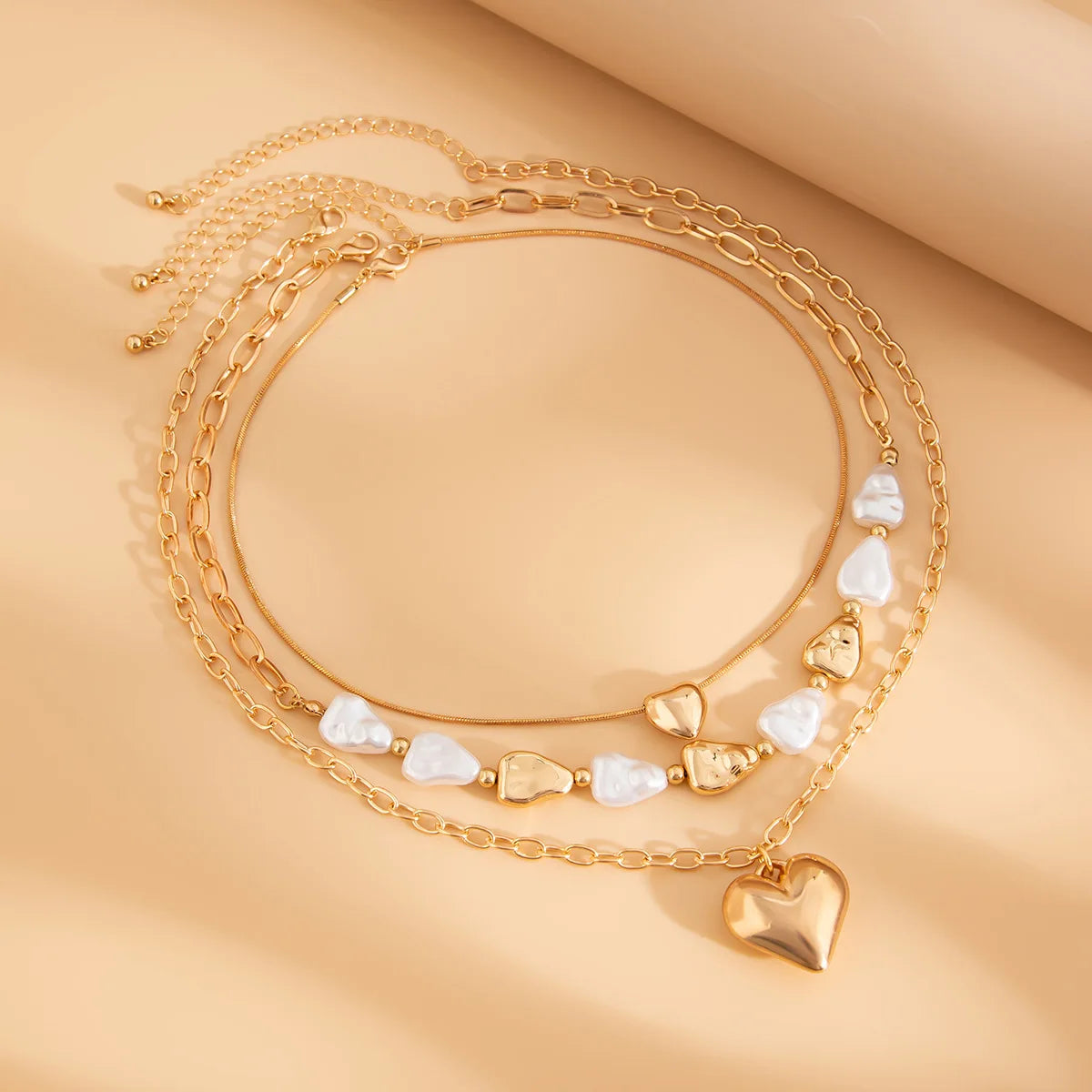 Boho Love Pendant Necklace Women's 2025 Multi Layer Gold Color Metal Imitation Pearl Girl Fashion Couple Fashion Jewelry
