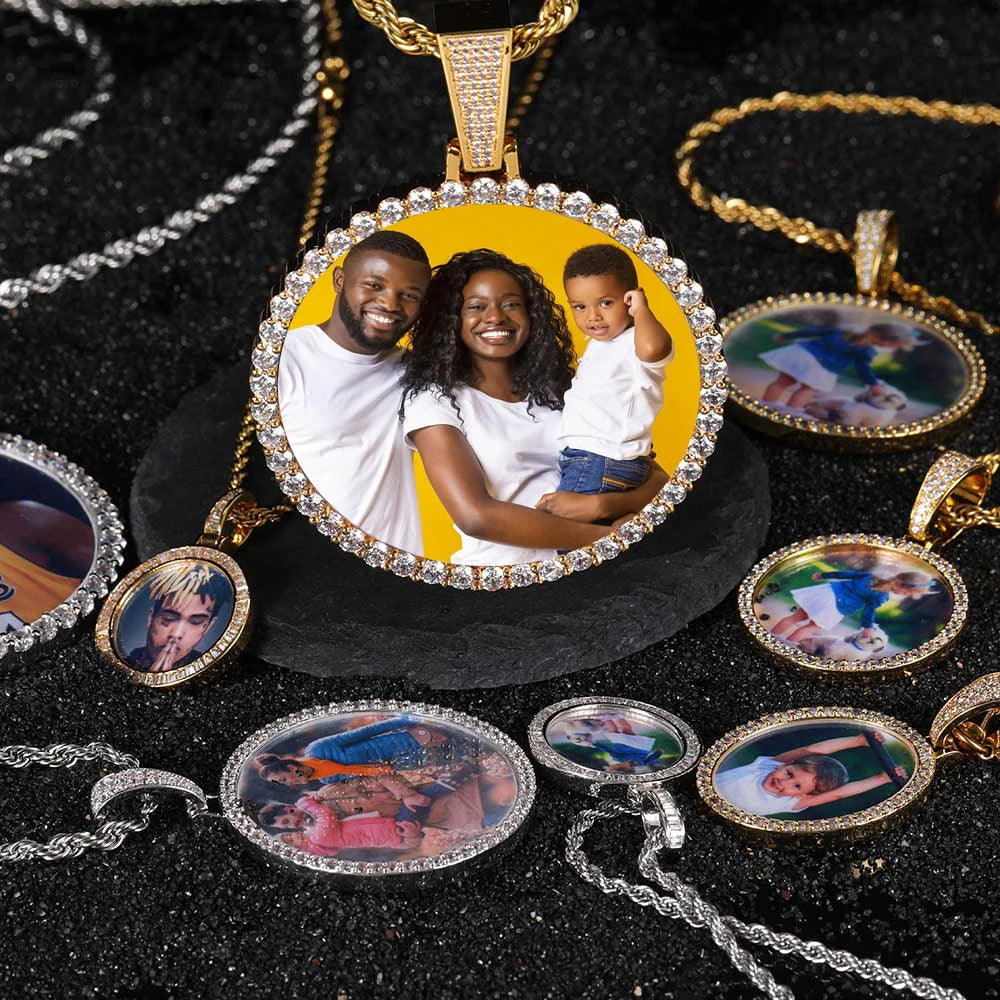 Custom Photo Necklace Circle Chain Personalized Medallion Memory Picture Pendant Solid Back Zircon Hip Hop Jewelry Free Engrave