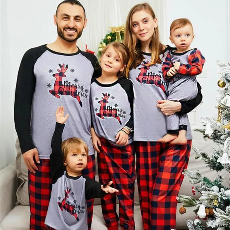 Mom Dad Kids Christmas Print Pajamas Set 2 Piece Pyjama Xmas Family Look Sleepwear Xmas Family Matching Outfits Pjs Loungewear