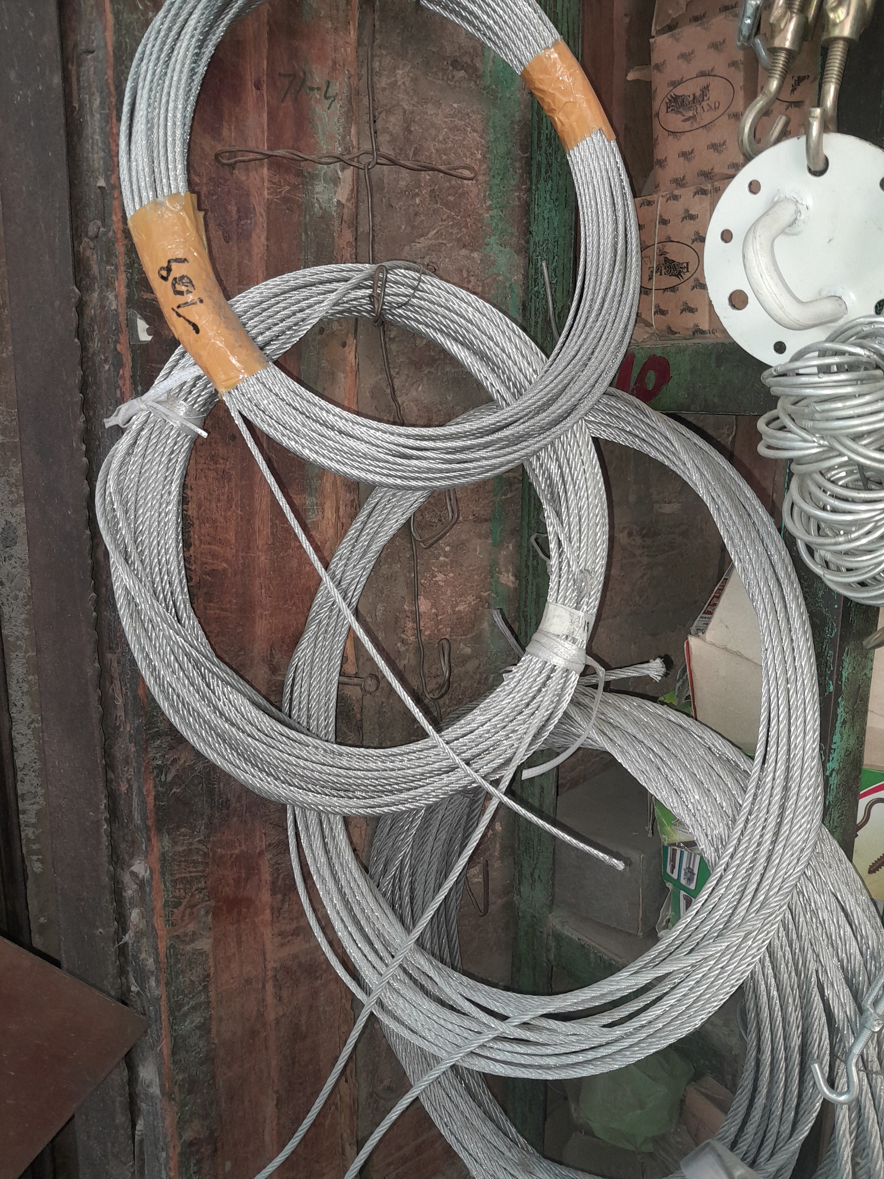 Heavy Duty Steel Wire Clothes Hanging Rope – Anti-Rust PVC Coated Cable with Hooks