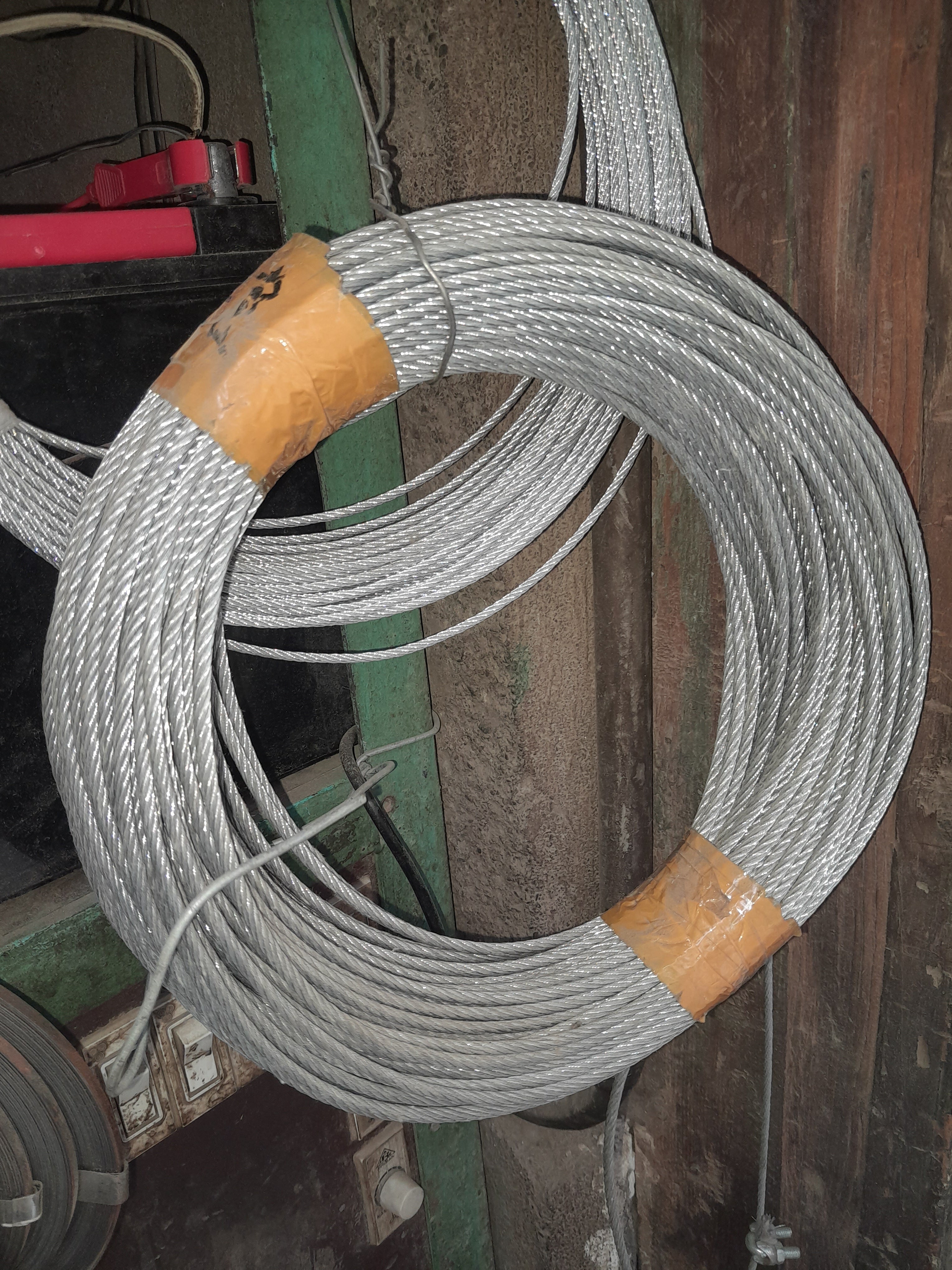 Heavy Duty Steel Wire Clothes Hanging Rope – Anti-Rust PVC Coated Cable with Hooks